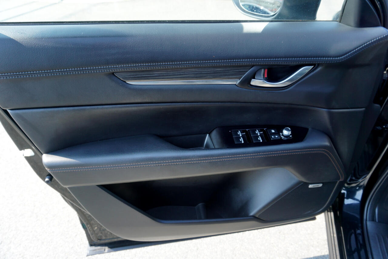 Vehicle image 12 of 29