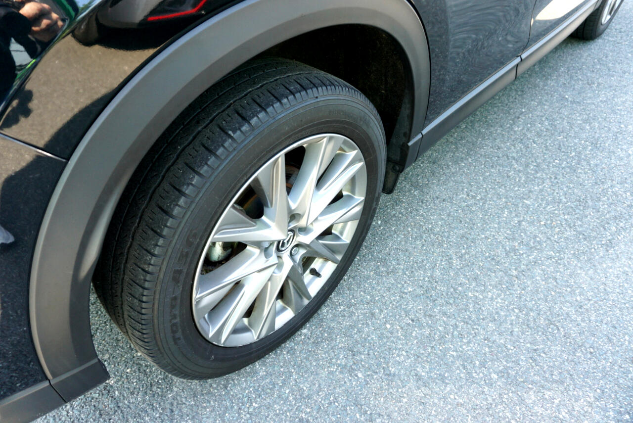 Vehicle image 6 of 29