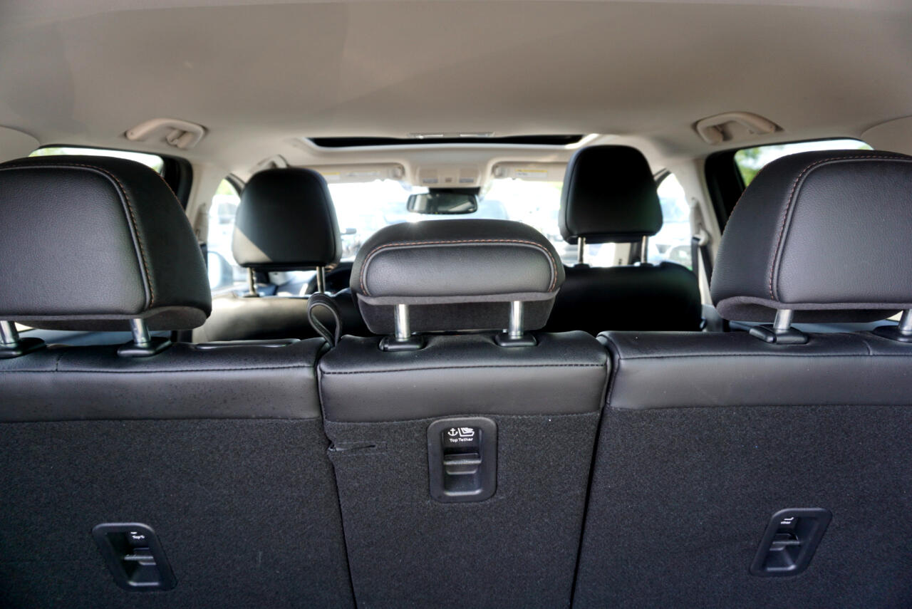 Vehicle image 8 of 29