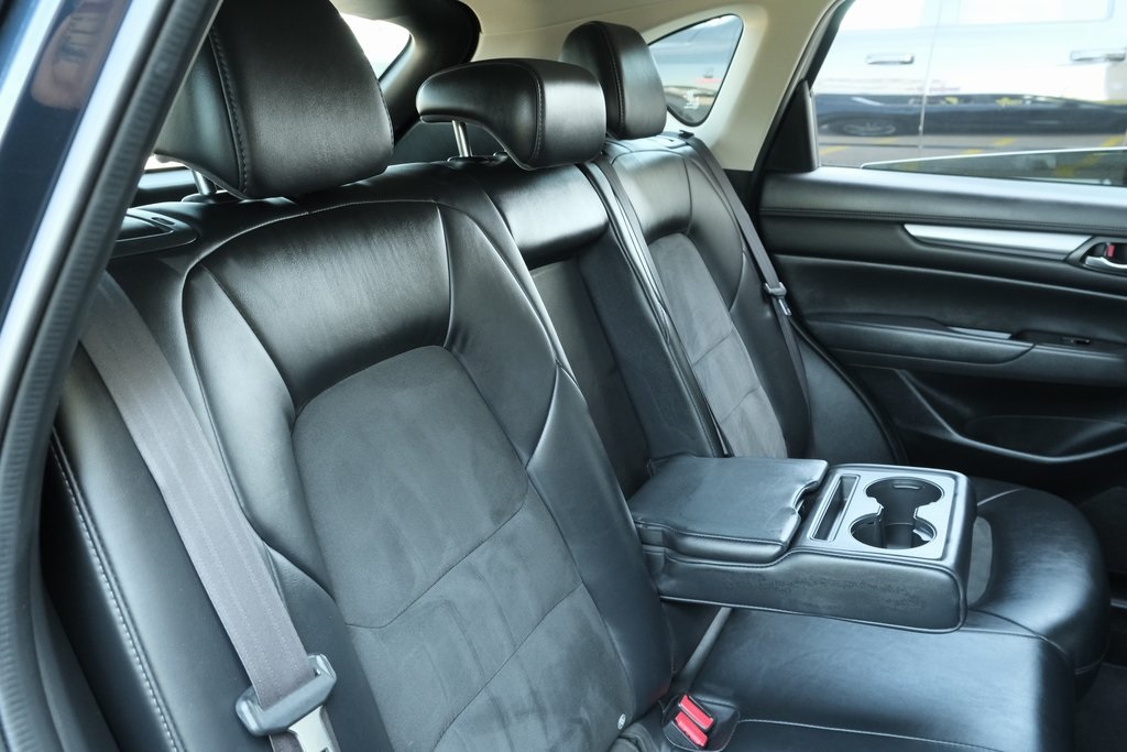 2021 Mazda CX-5 Touring Image 8 of 40