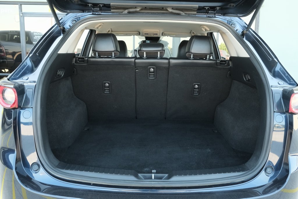 2021 Mazda CX-5 Touring Image 6 of 40