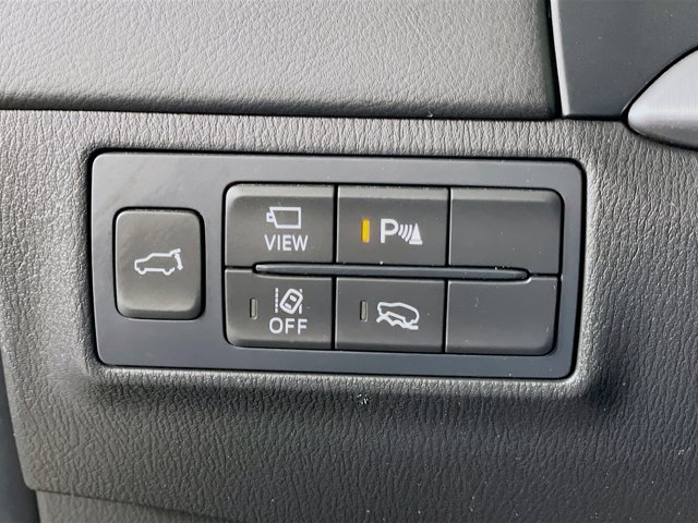 Vehicle image 14 of 31