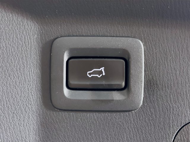Vehicle image 27 of 31