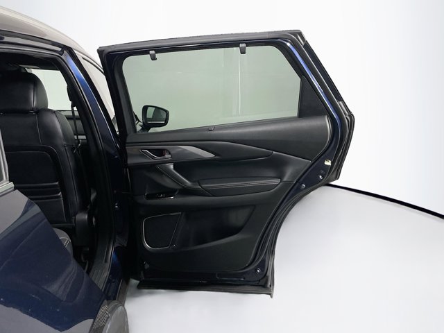 Vehicle image 28 of 31