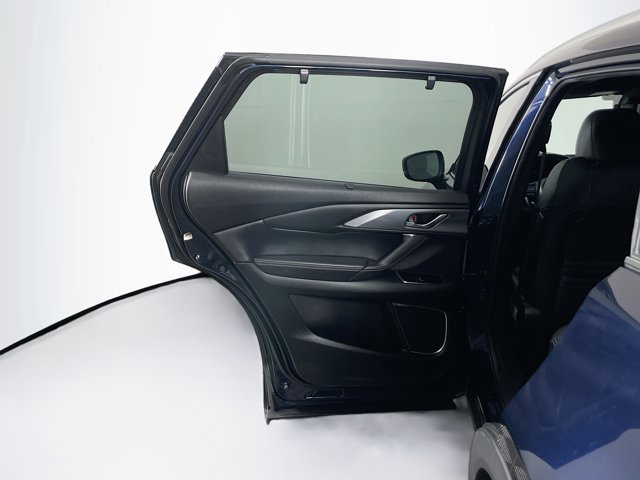 Vehicle image 22 of 31