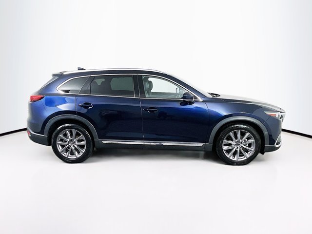 Vehicle image 4 of 31
