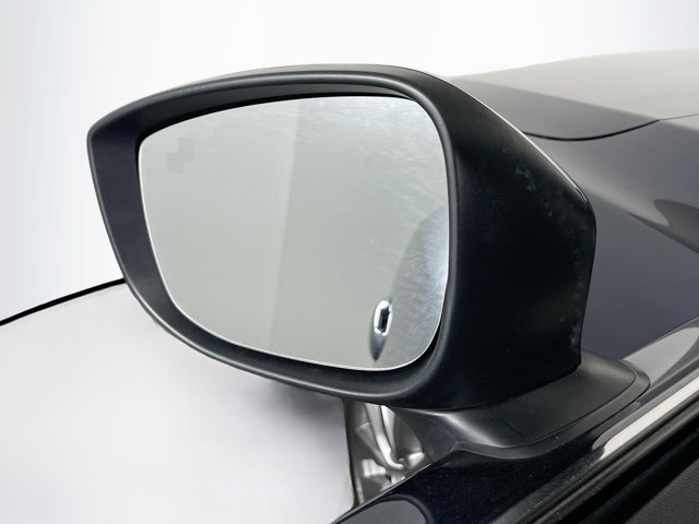 Vehicle image 13 of 31