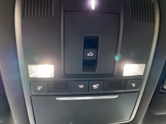 2021 Mazda CX-9 Signature Image 29 of 43