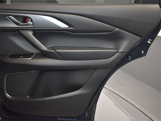 Vehicle image 34 of 50
