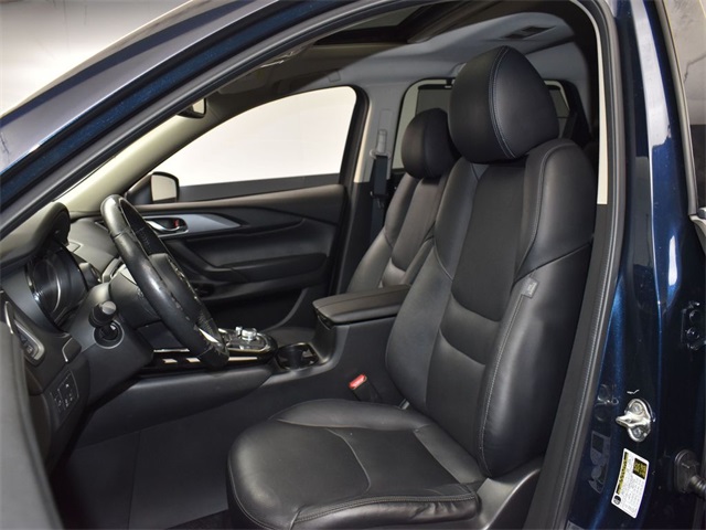Vehicle image 27 of 50