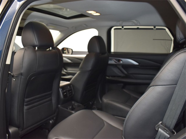 Vehicle image 28 of 50