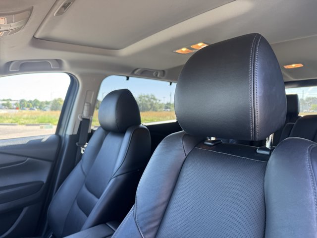 Vehicle image 13 of 35