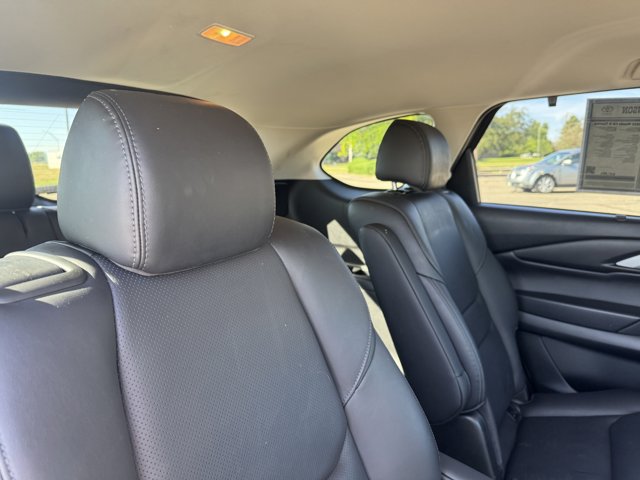 Vehicle image 10 of 35