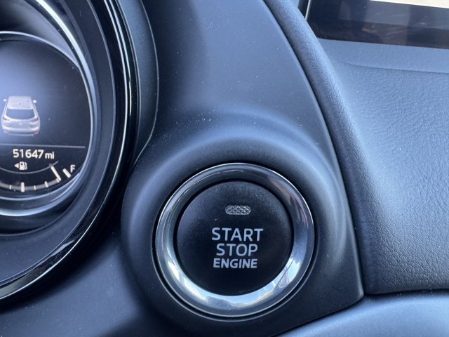 Vehicle image 21 of 35