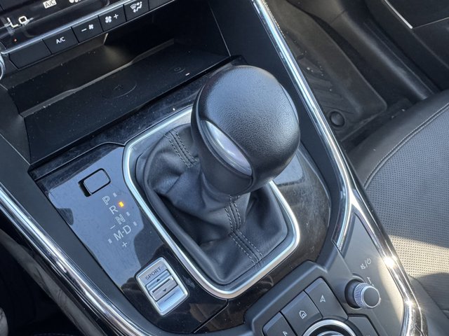 Vehicle image 23 of 35