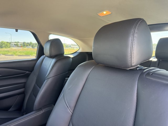 Vehicle image 12 of 35