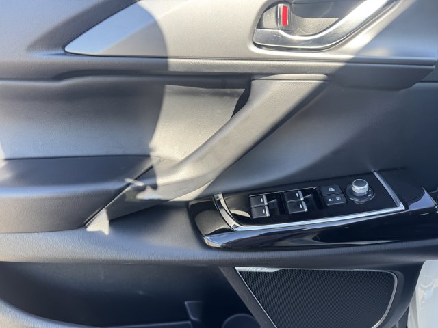Vehicle image 24 of 35