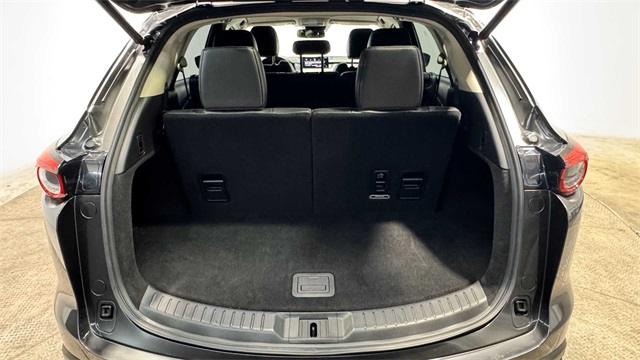 Vehicle image 10 of 33