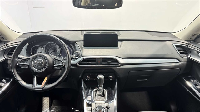 Vehicle image 16 of 33