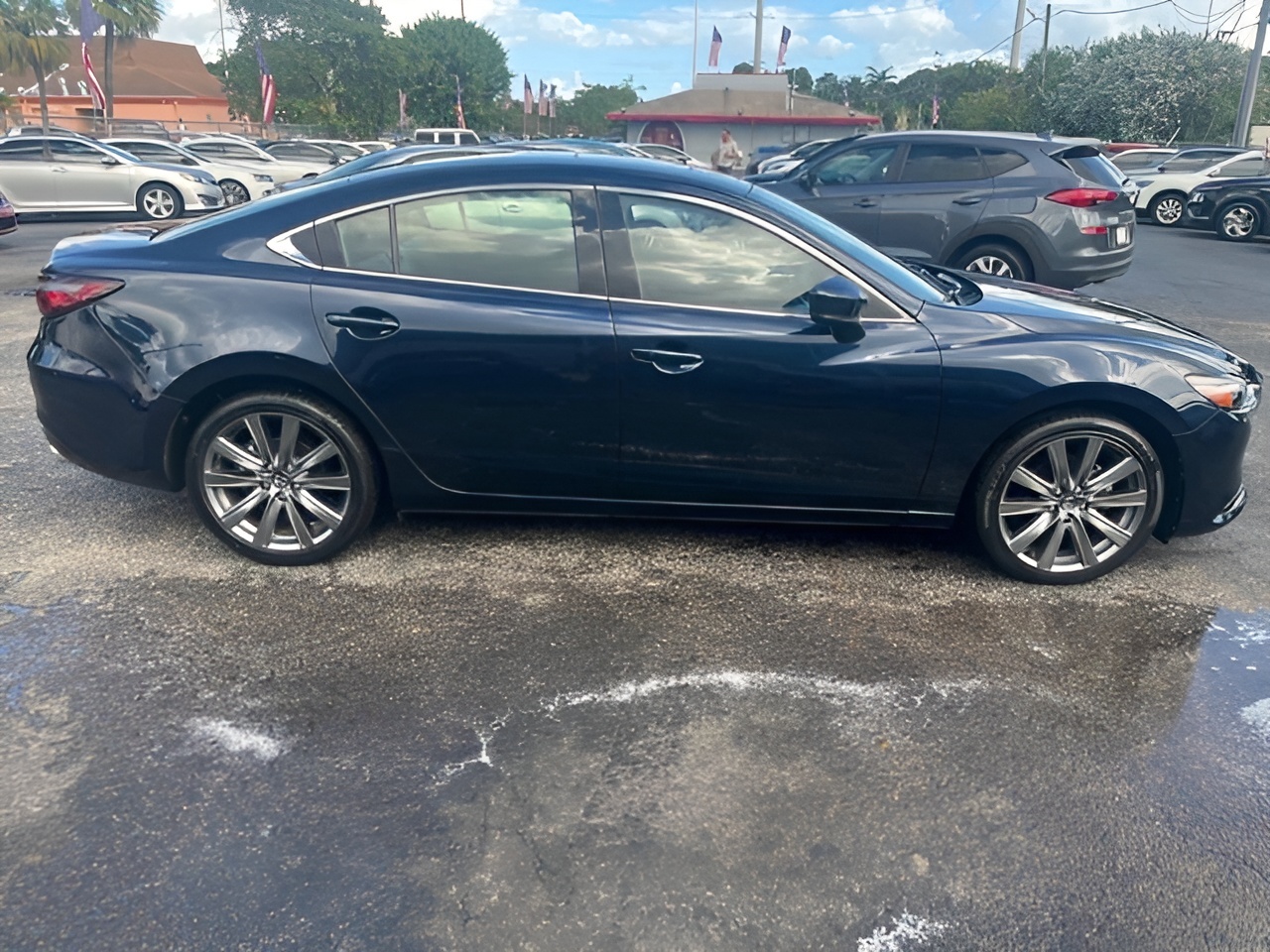 Vehicle image 33 of 36