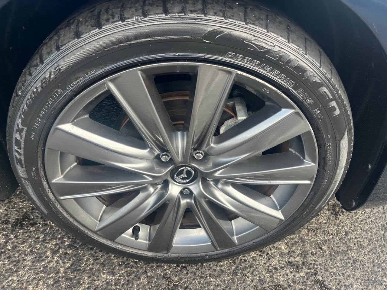 Vehicle image 16 of 36