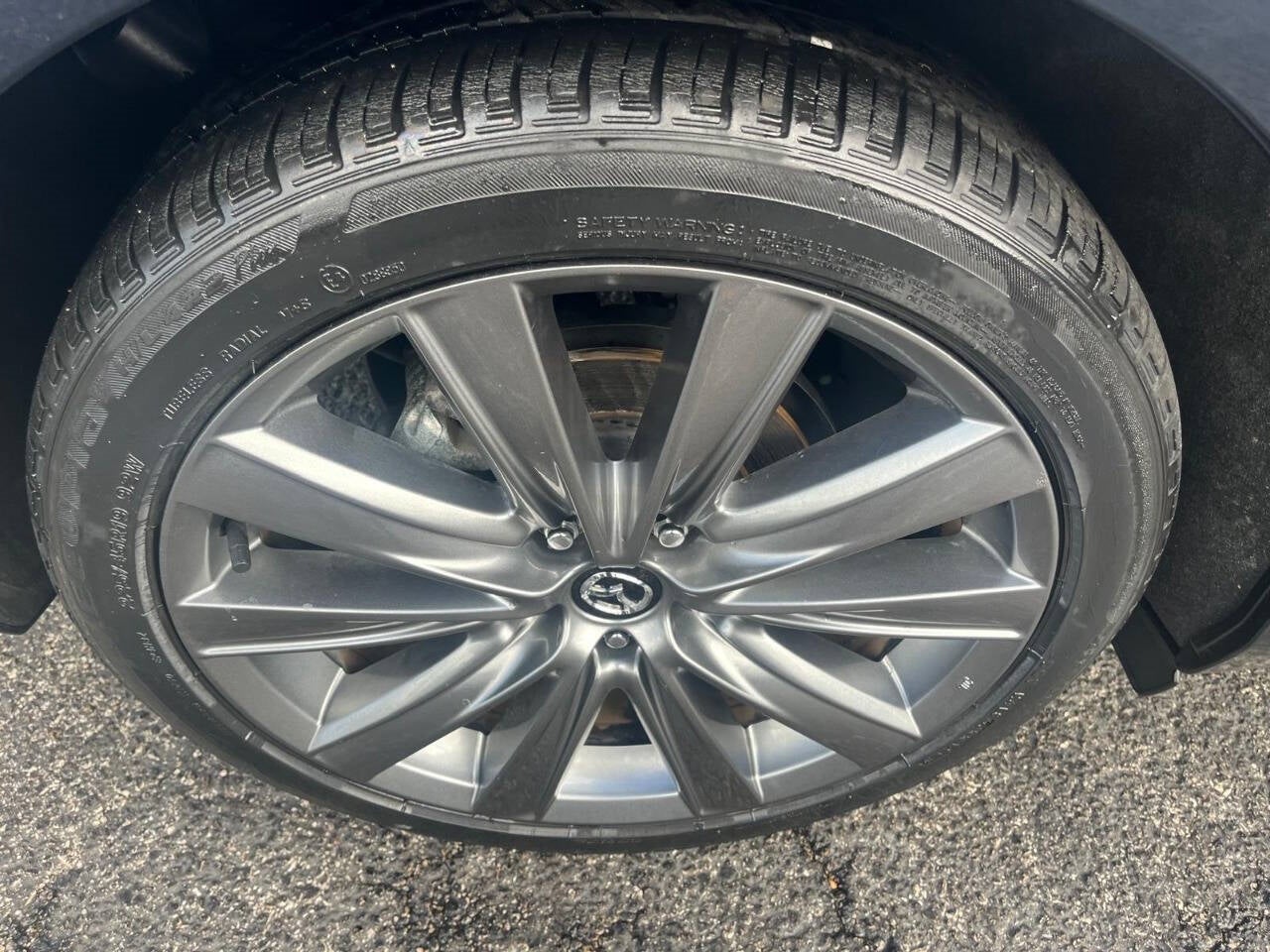 Vehicle image 27 of 36