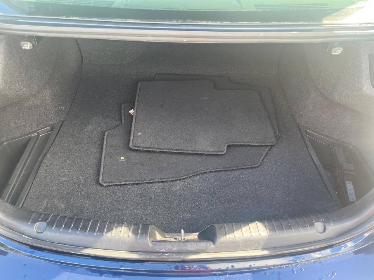 Vehicle image 19 of 36