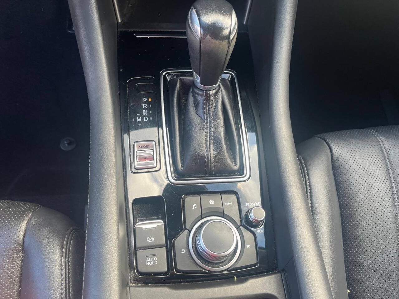 Vehicle image 23 of 36