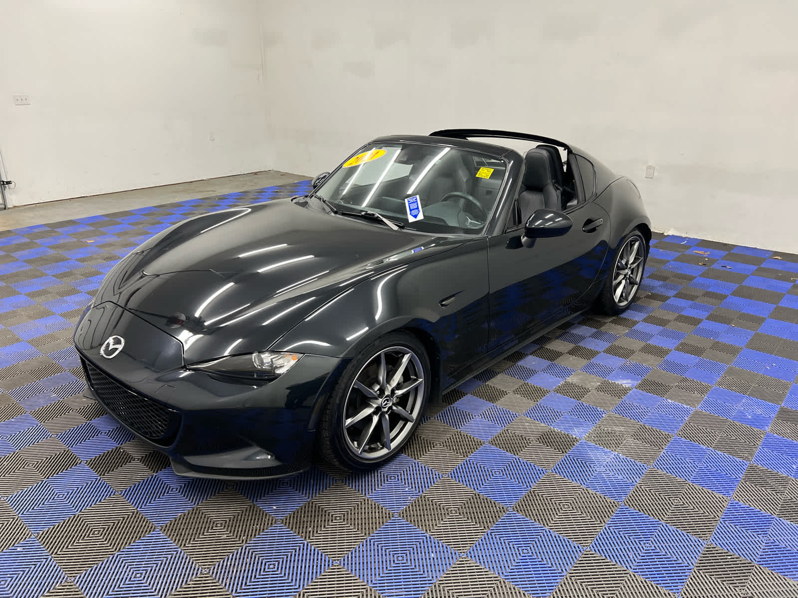 2021 Mazda MX-5 Miata RF Grand Touring Image 2 of 34