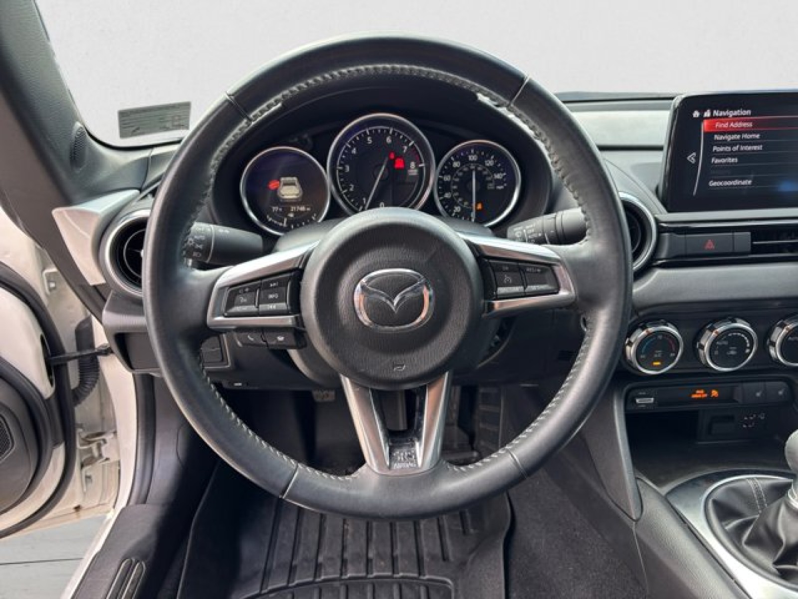 2021 Mazda MX-5 Miata RF Grand Touring Image 13 of 21