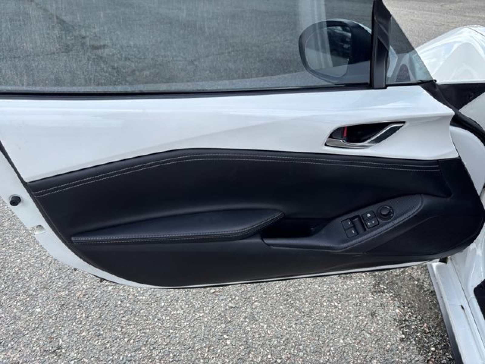 2021 Mazda MX-5 Miata RF Grand Touring Image 18 of 21