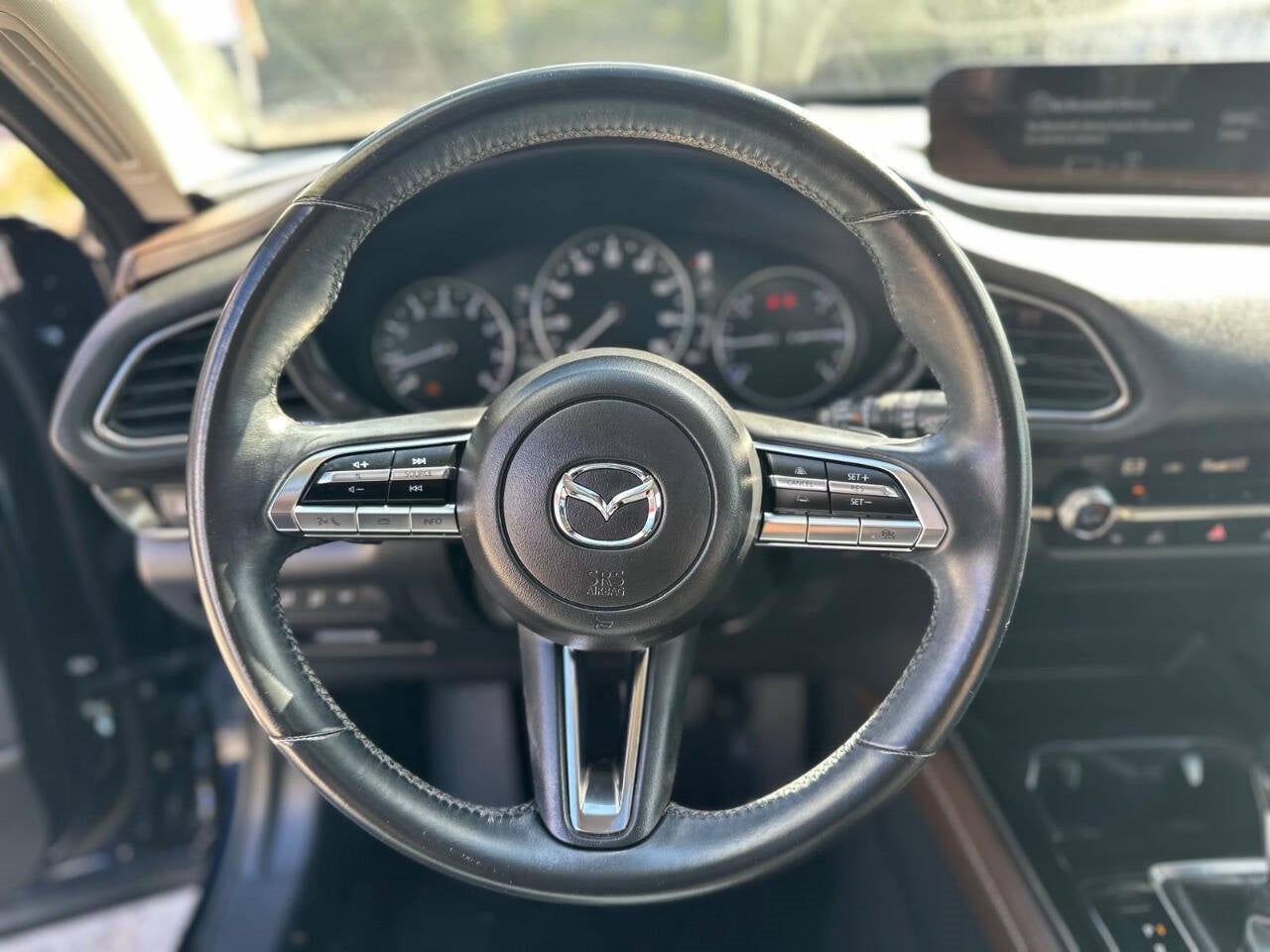 Vehicle image 18 of 52