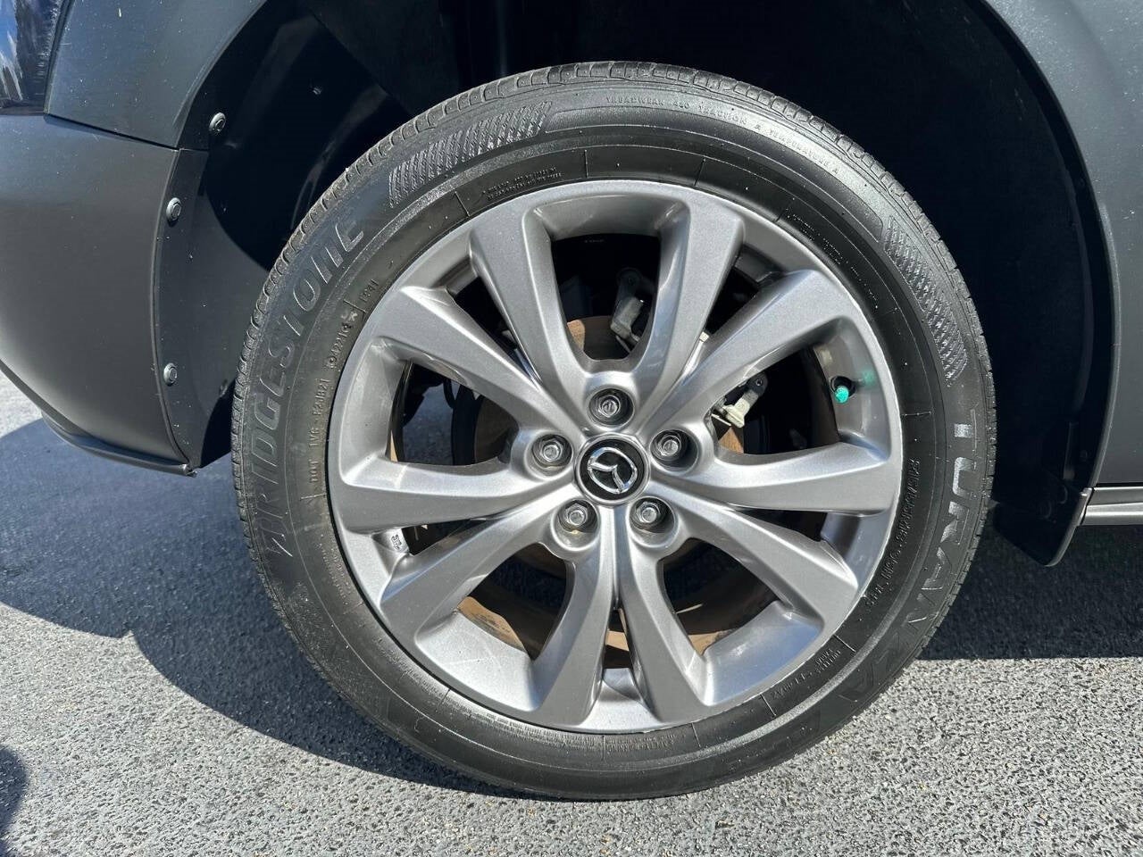 Vehicle image 31 of 52