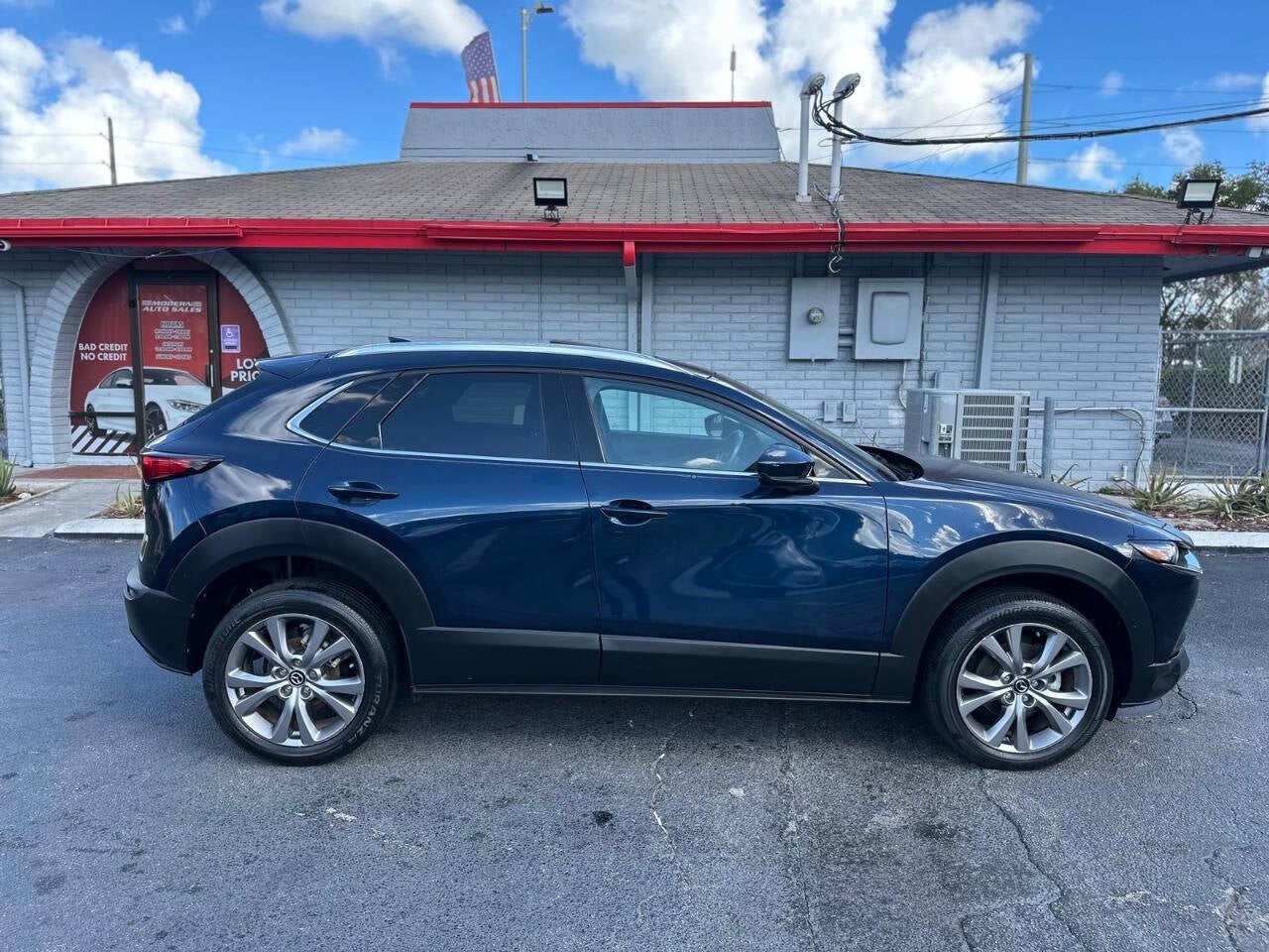 Vehicle image 5 of 52