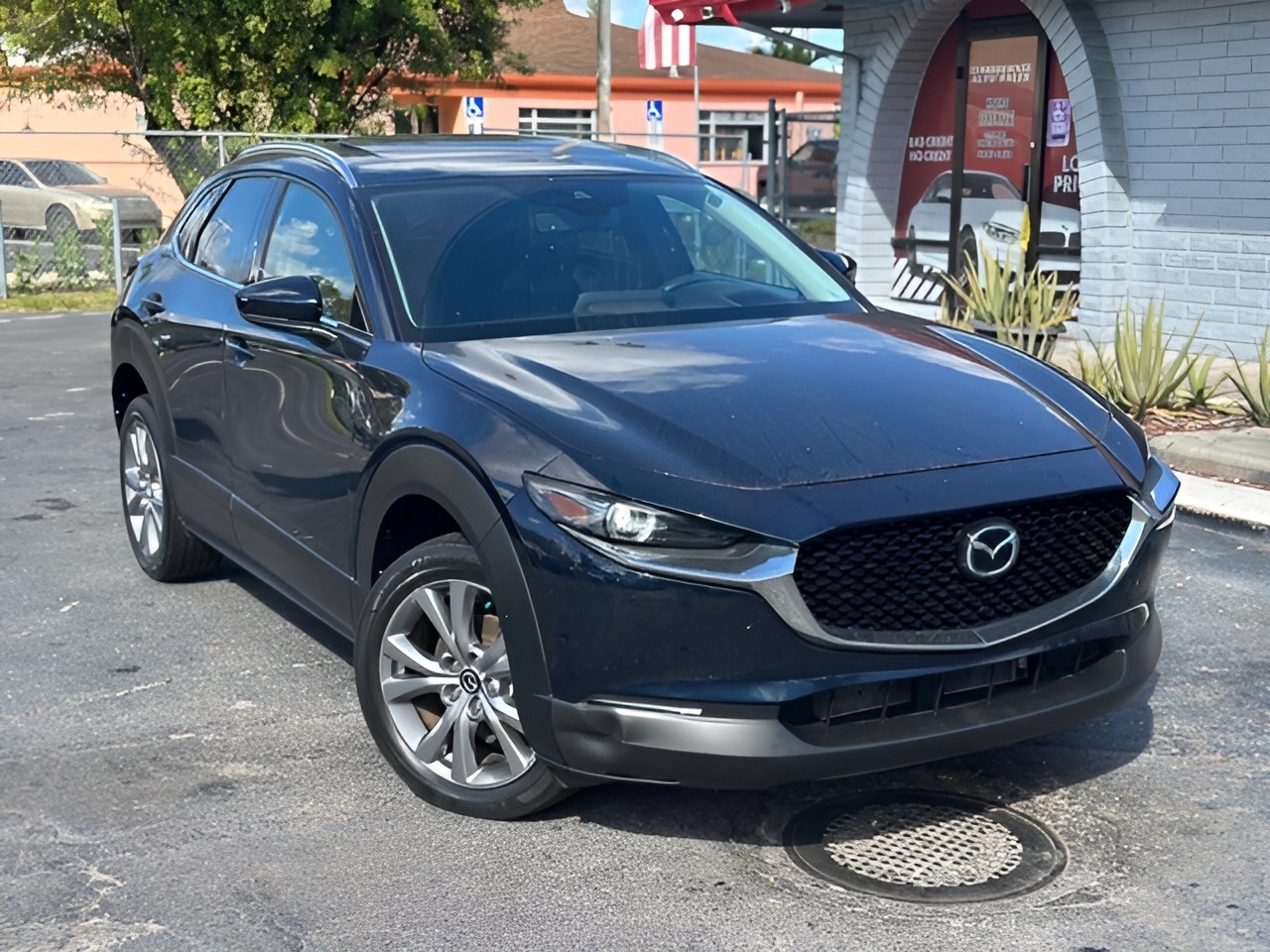 Vehicle image 47 of 52