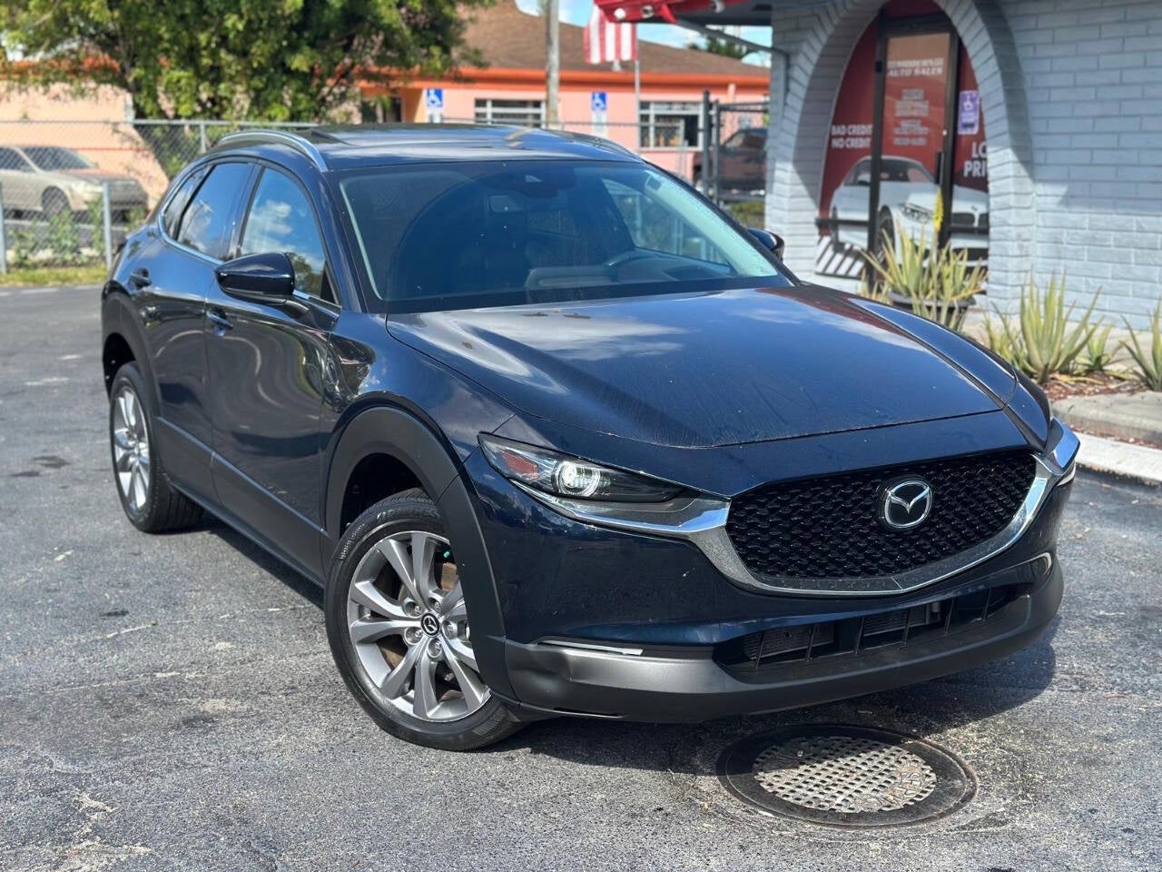 Vehicle image 4 of 52