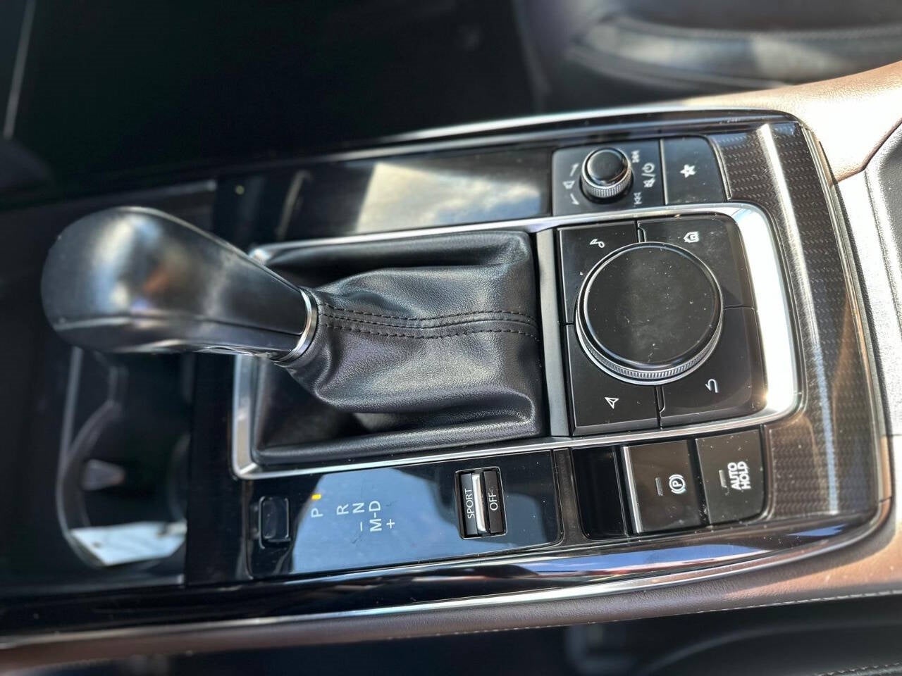 Vehicle image 14 of 52