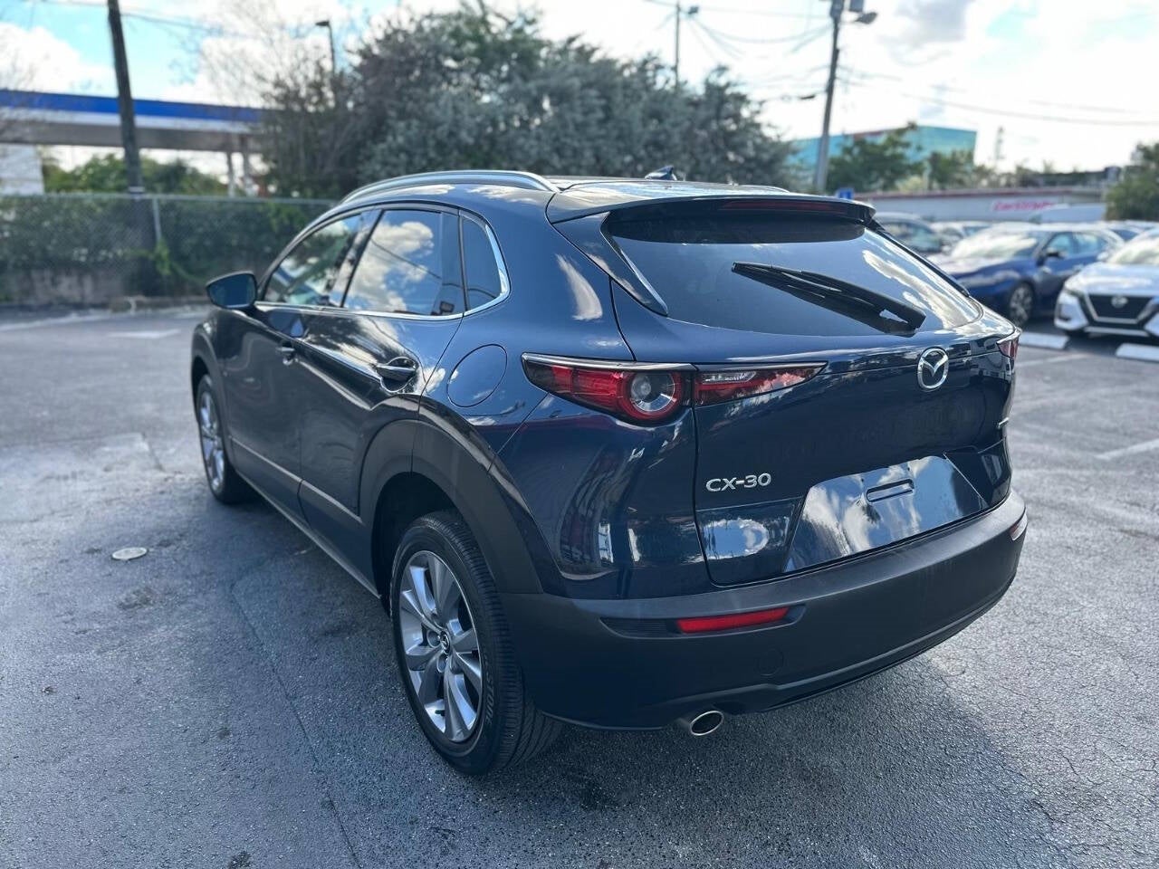Vehicle image 9 of 52