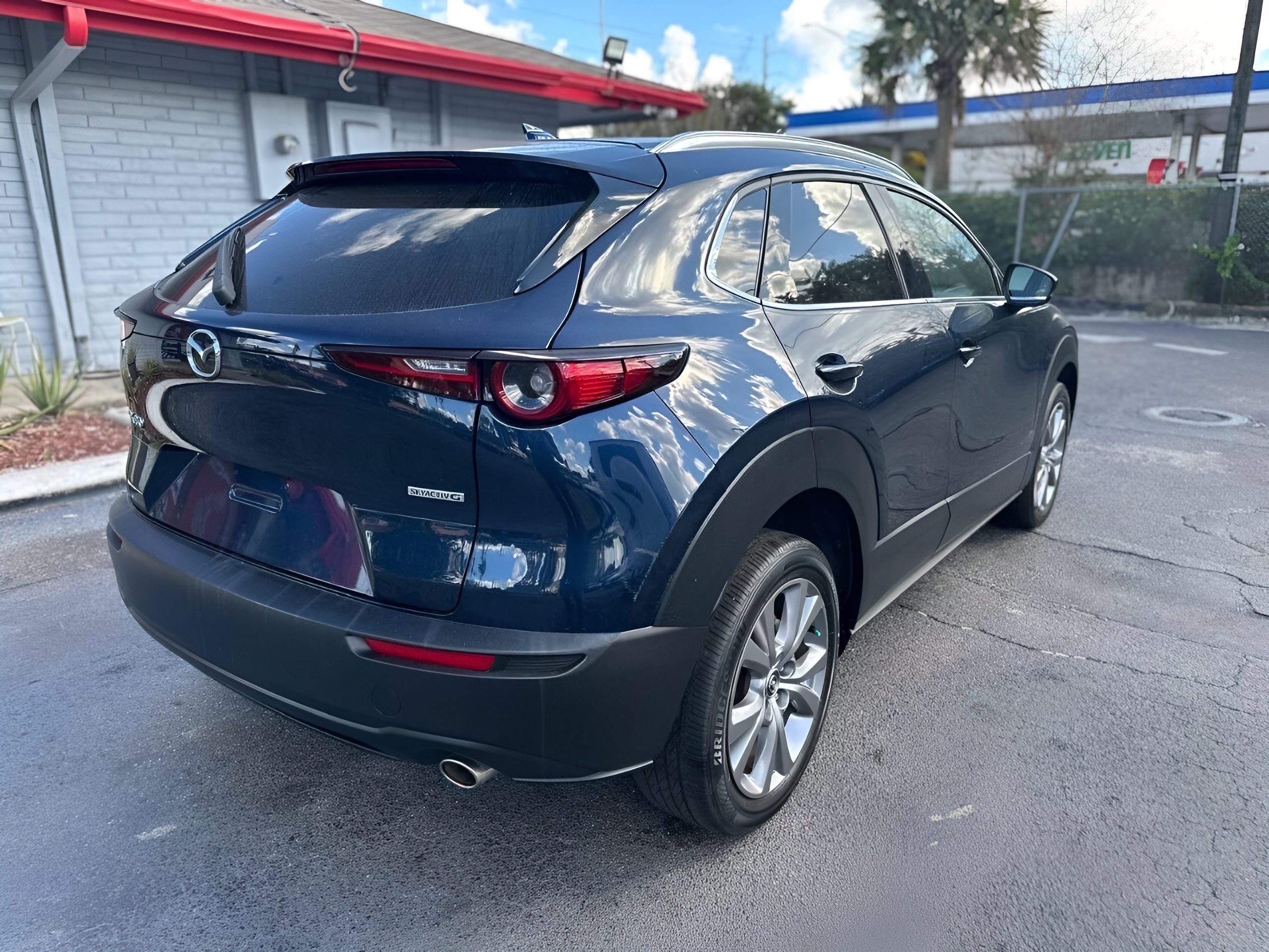 Vehicle image 49 of 52