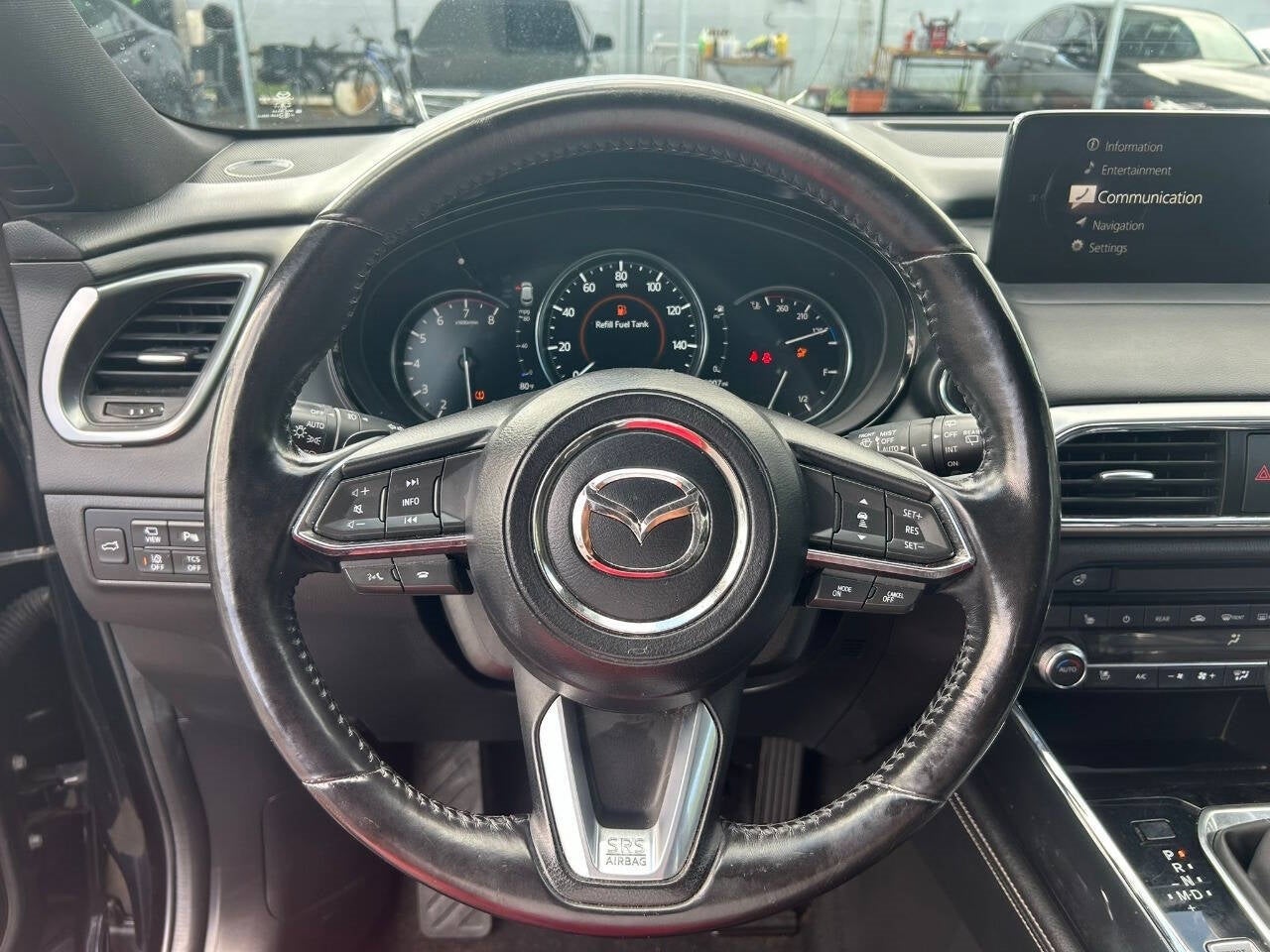 Vehicle image 23 of 30