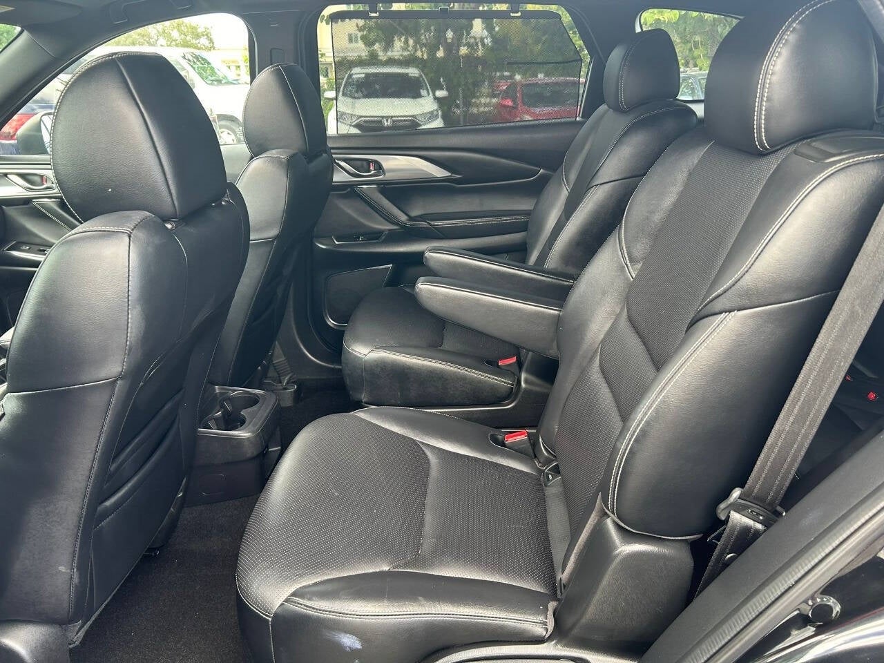 Vehicle image 16 of 30