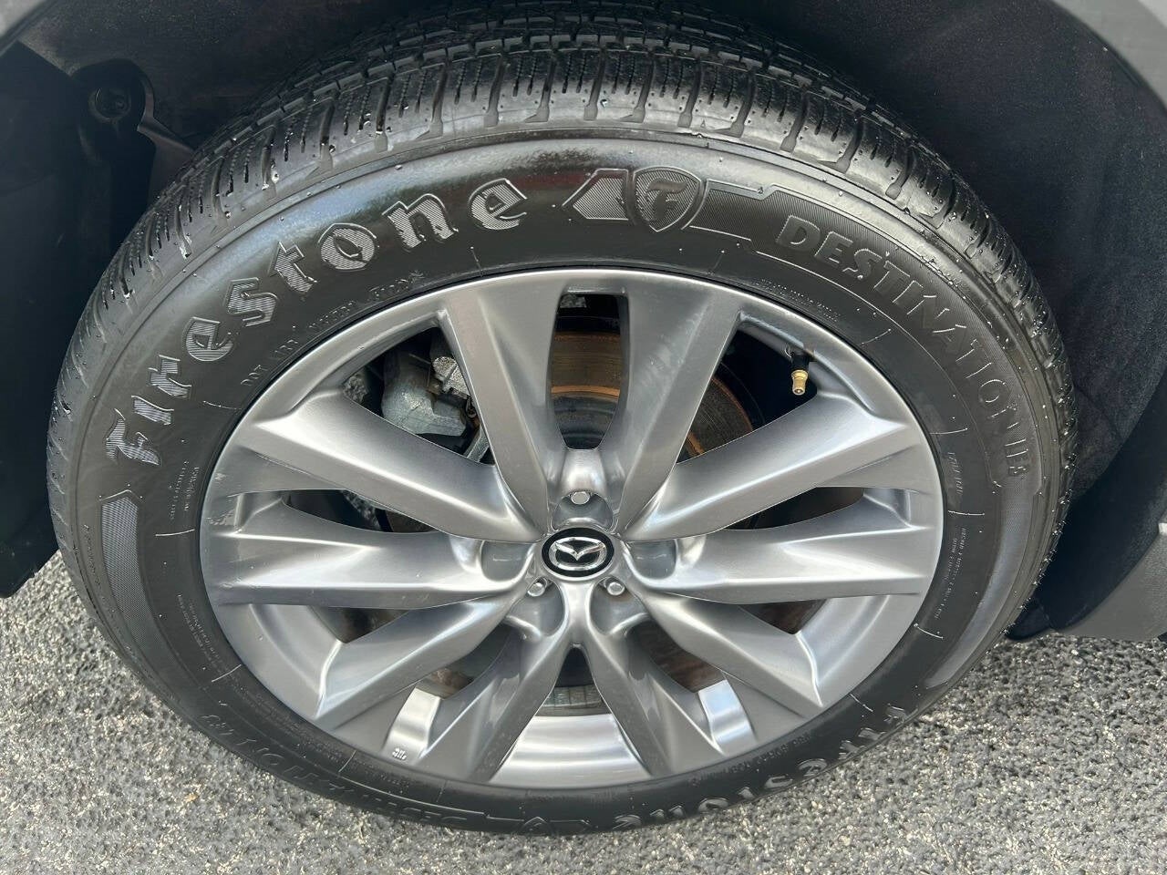 Vehicle image 26 of 30