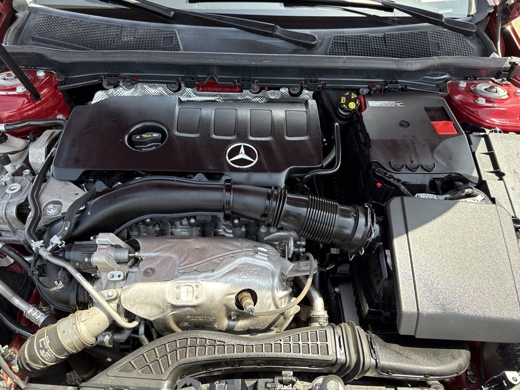 Vehicle image 8 of 28