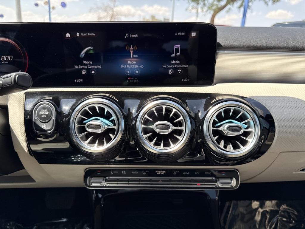 Vehicle image 17 of 28