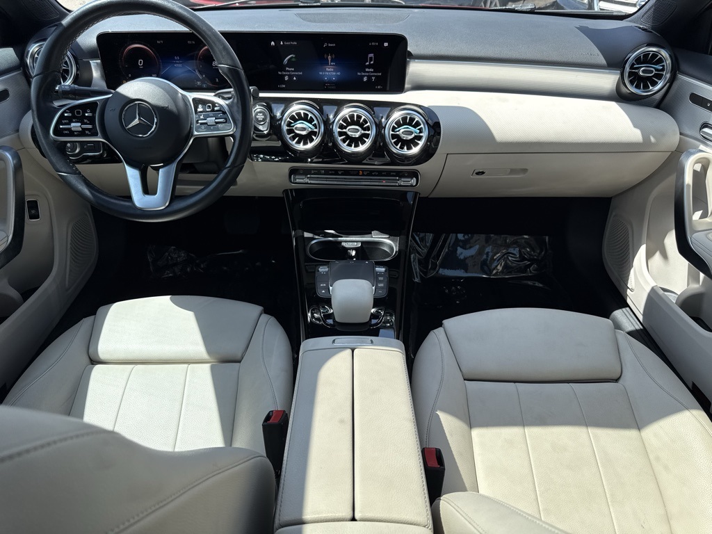 Vehicle image 16 of 28