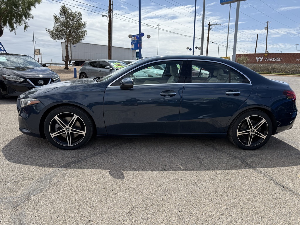 Vehicle image 7 of 28