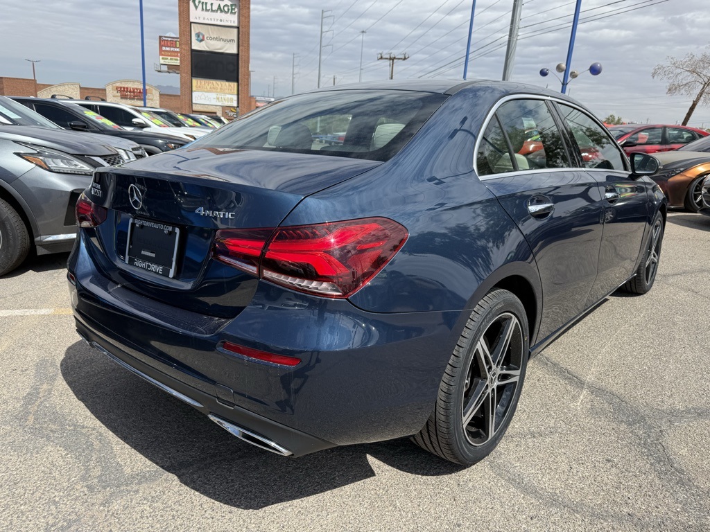 Vehicle image 4 of 28