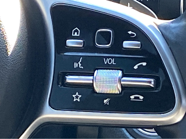 Vehicle image 21 of 29