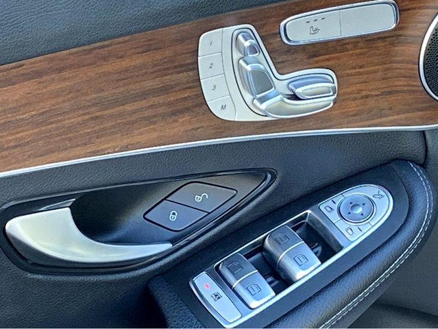 Vehicle image 24 of 29