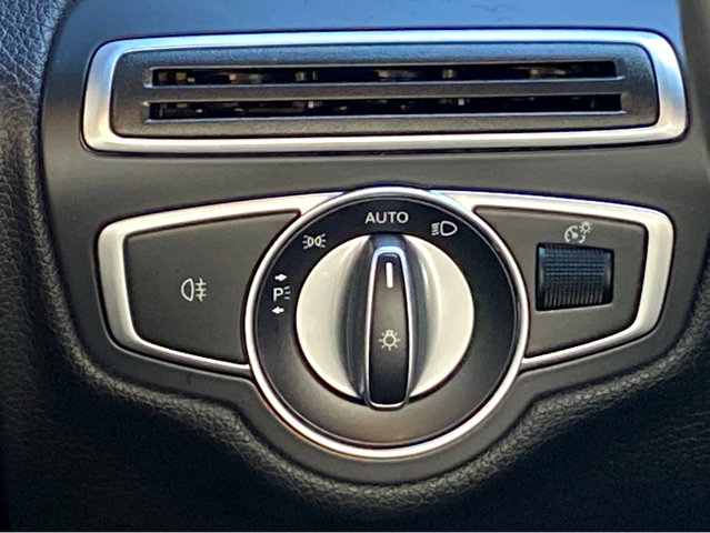 Vehicle image 18 of 29